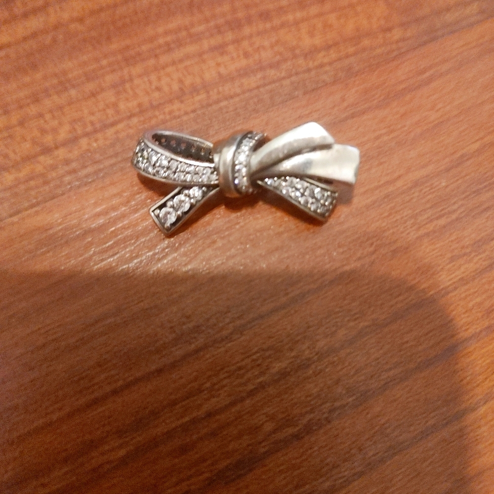 Pandora bow charm